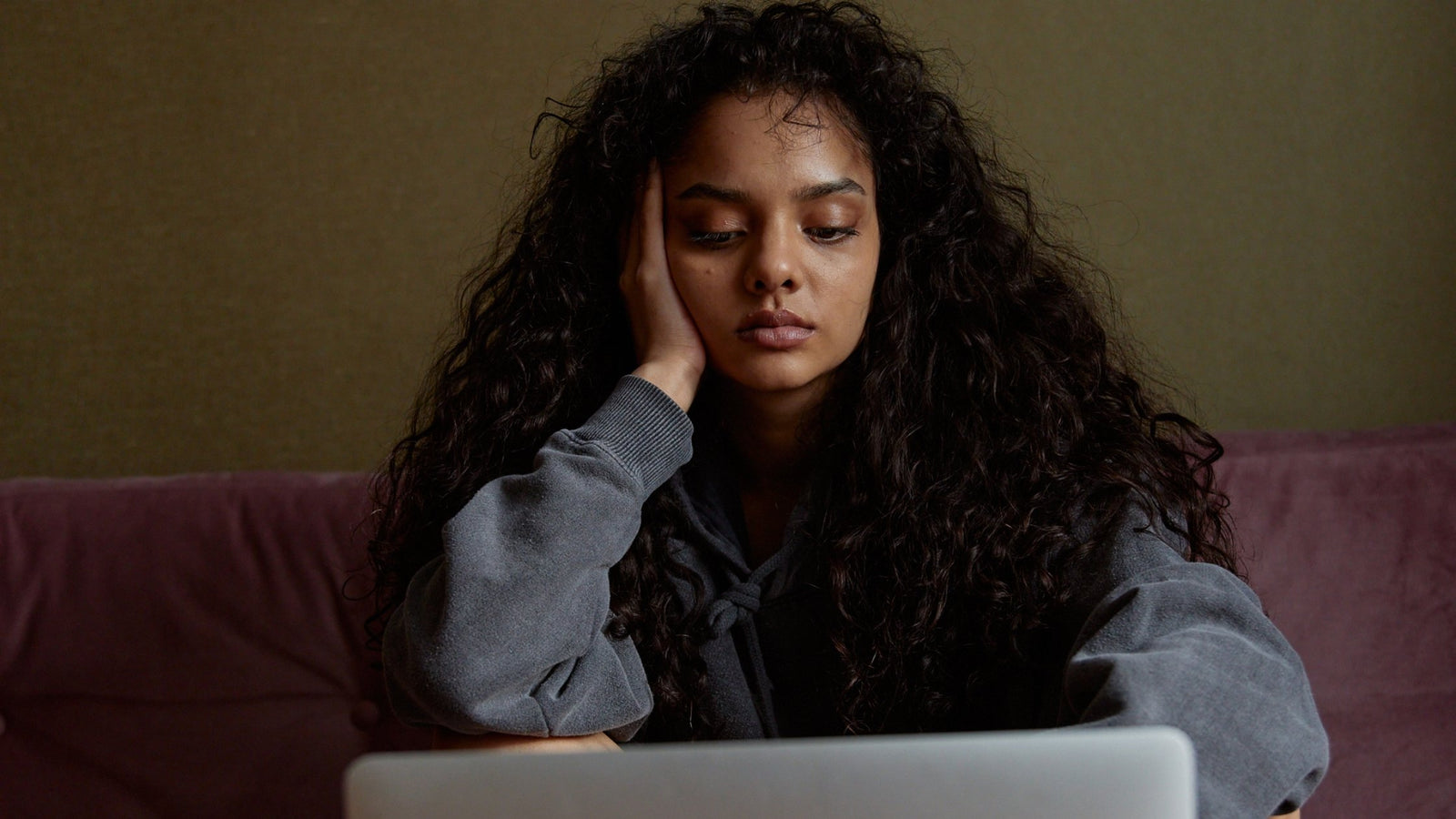 8 Tips for Managing Anxiety - PleaseNotes