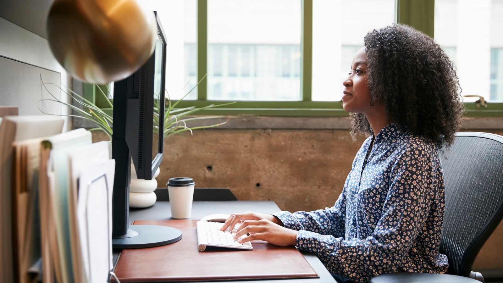 Journaling for Mindful Goal Setting - PleaseNotes