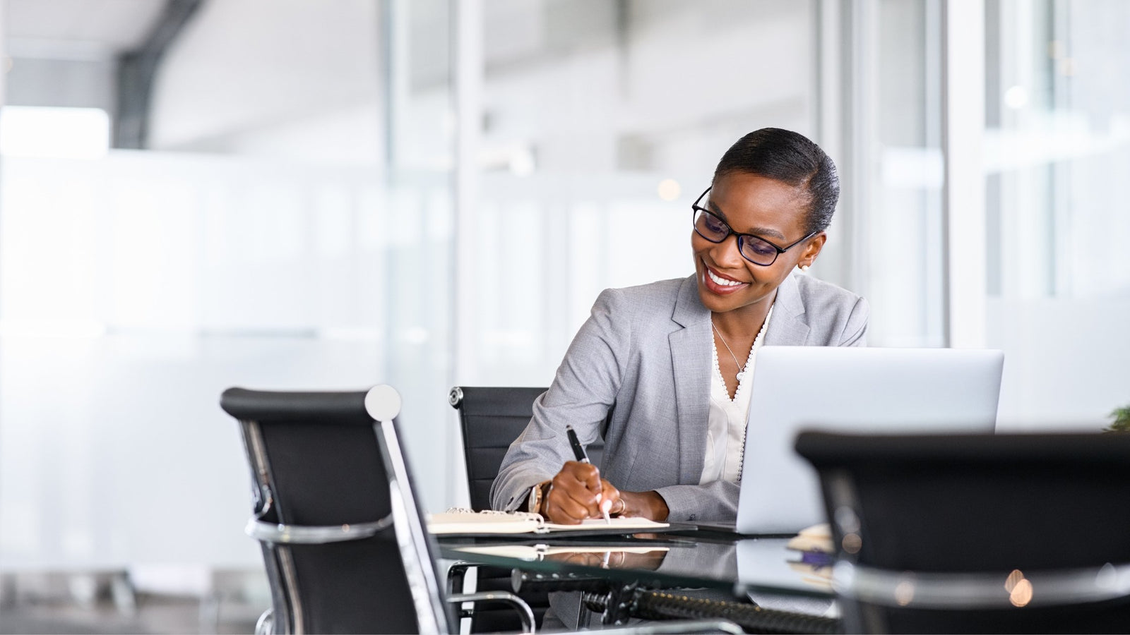 Overcoming Impostor Syndrome to Achieve Your Full Potential - PleaseNotes